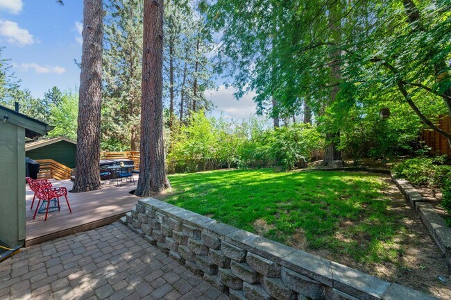 Building Photo - Available NOW thru Dec. 15th, 2025   ***La...