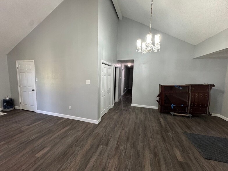Building Photo - 311 J W Davis Dr