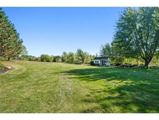 Building Photo - 9520 Scott St