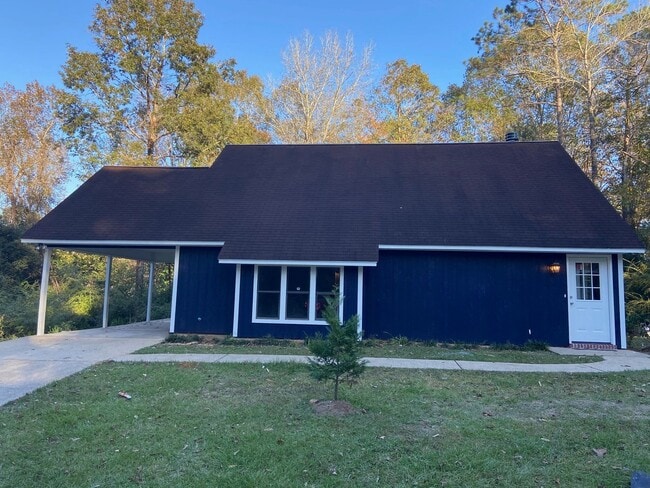 Primary Photo - 44 Hickory Knoll