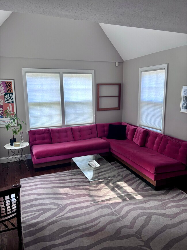 Building Photo - 50 Orchard Rd