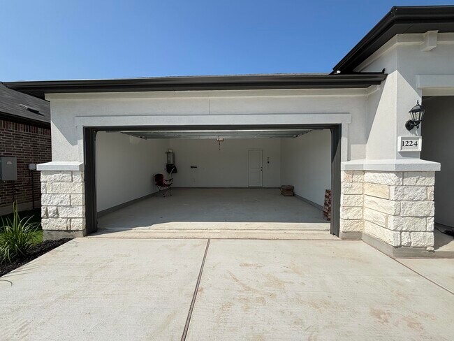 Building Photo - 1224 Purple Martin Dr