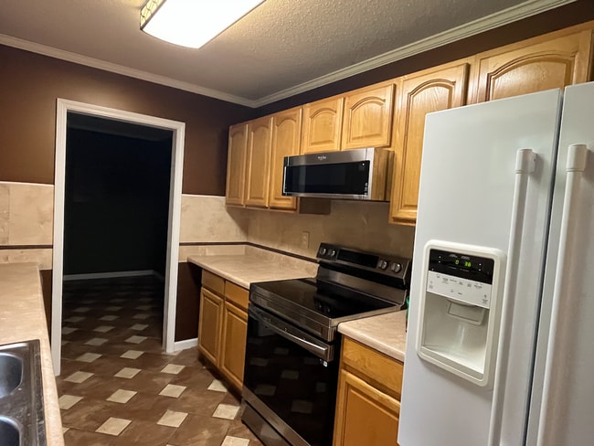 Building Photo - 3BR/2BA Home