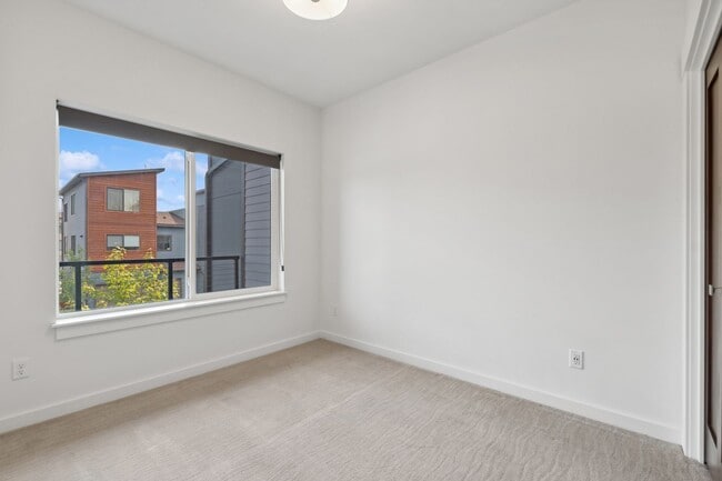 Building Photo - Alta Views Condo