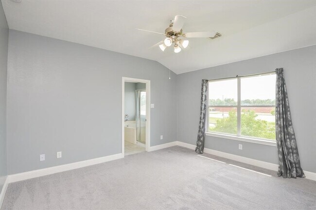 Building Photo - 8755 Thistlemoor Ln