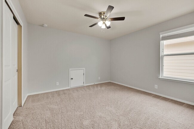 Building Photo - Beautiful 5-Bedroom Home for Rent in Valley Ranch!
