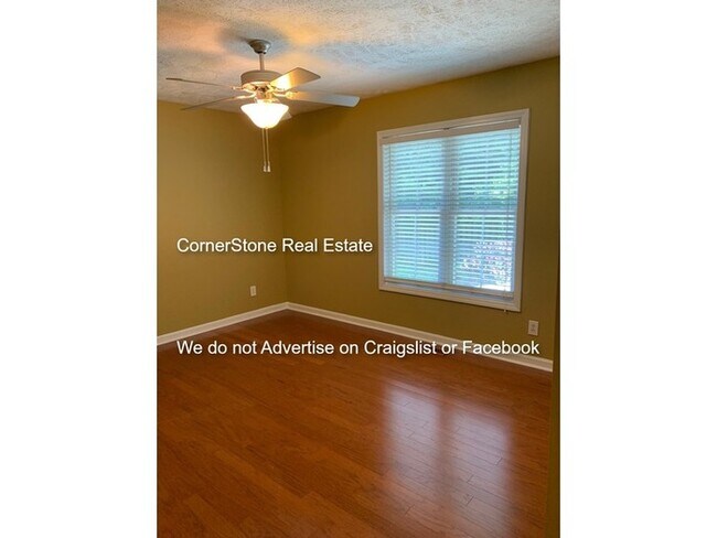 Building Photo - 401 Cityview Ln