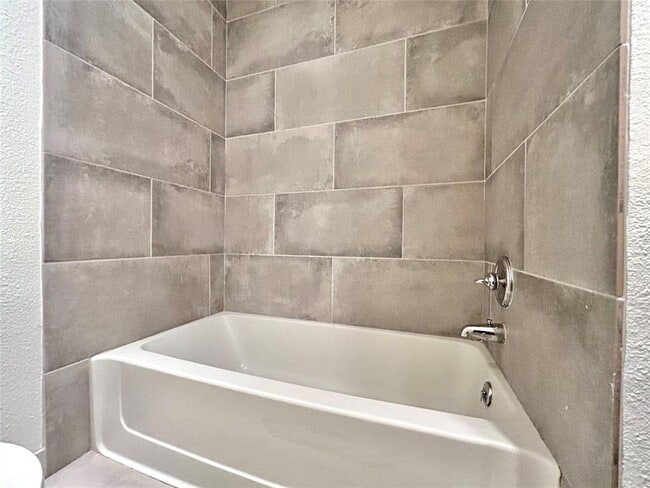 Building Photo - 12904 Lazyfield Trail