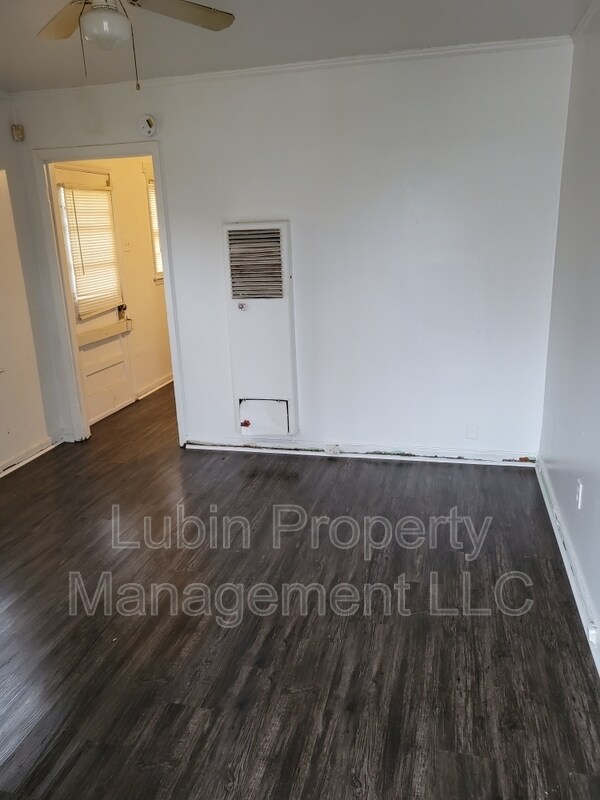 Primary Photo - 1810 Kerr Ave