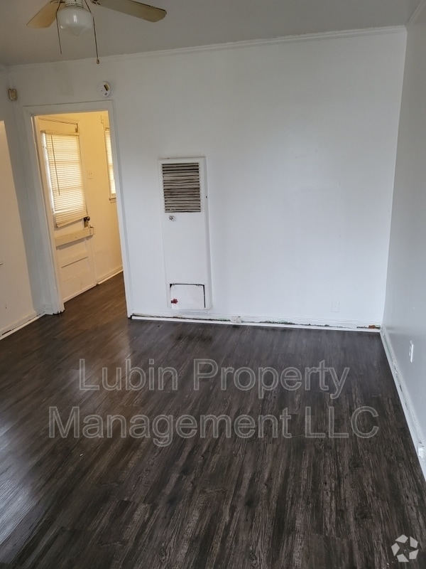 Building Photo - 1810 Kerr Ave