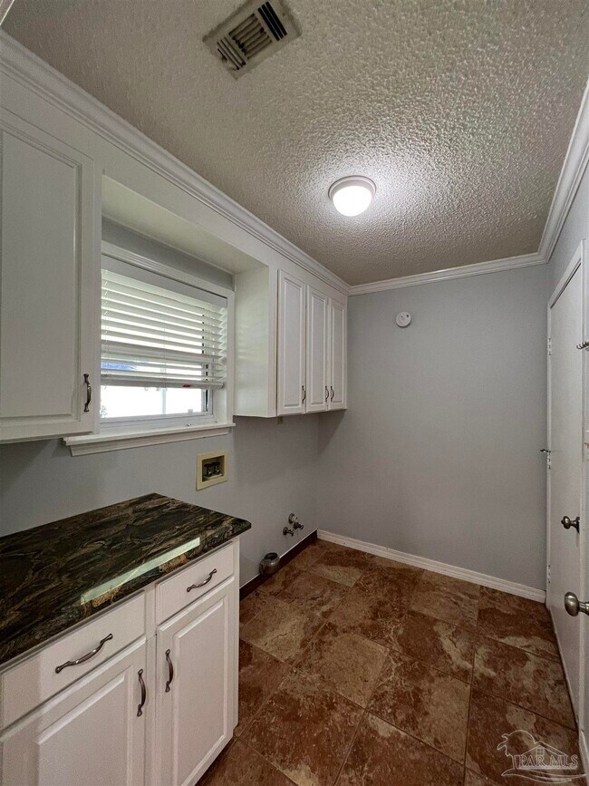 Building Photo - 3143 Aarons Way