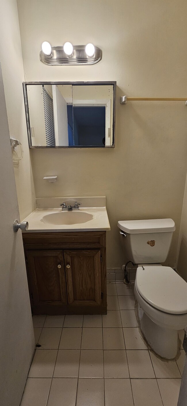 Building Photo - 5813 Rover Dr