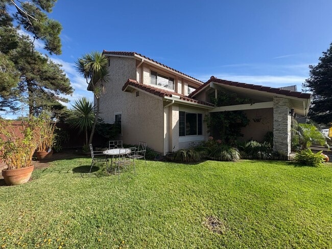 Building Photo - Beautiful 4B/3BA Home in Encinitas!