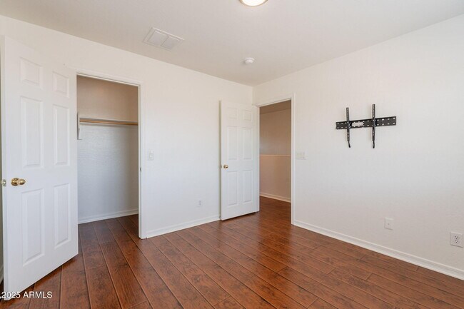 Building Photo - 17303 W Carmen Dr