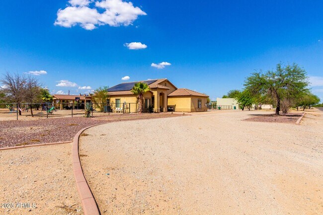 Building Photo - Massive Equestrian Property with Mountain ...