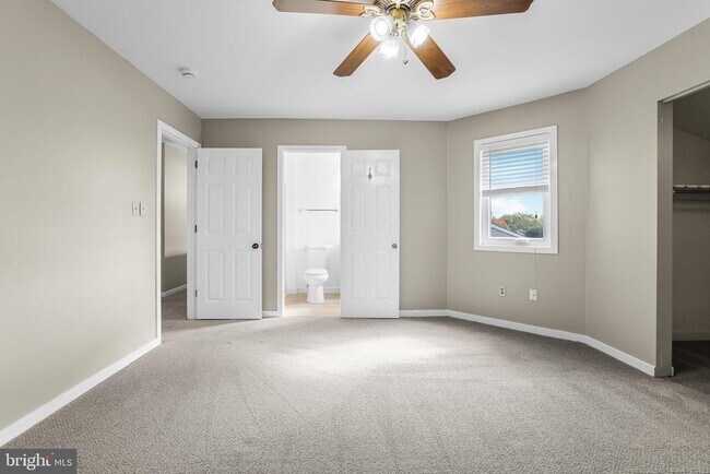 Building Photo - 363 Chickory Way