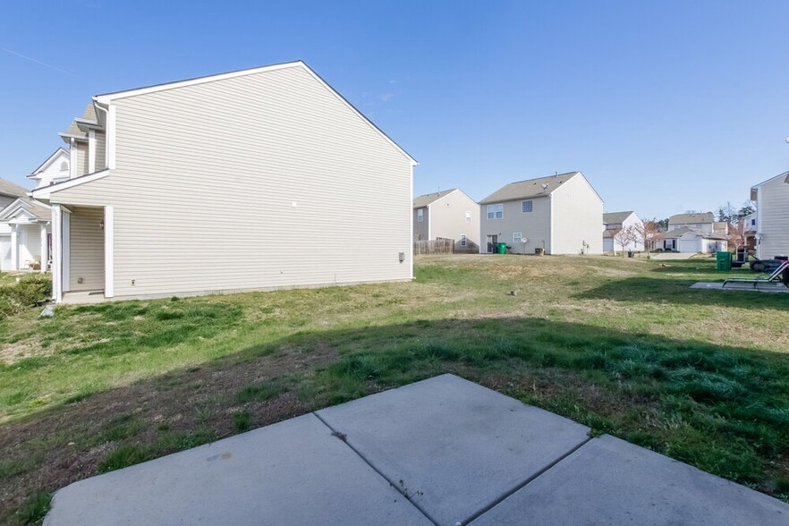 Building Photo - 8941 Chalkstone Rd