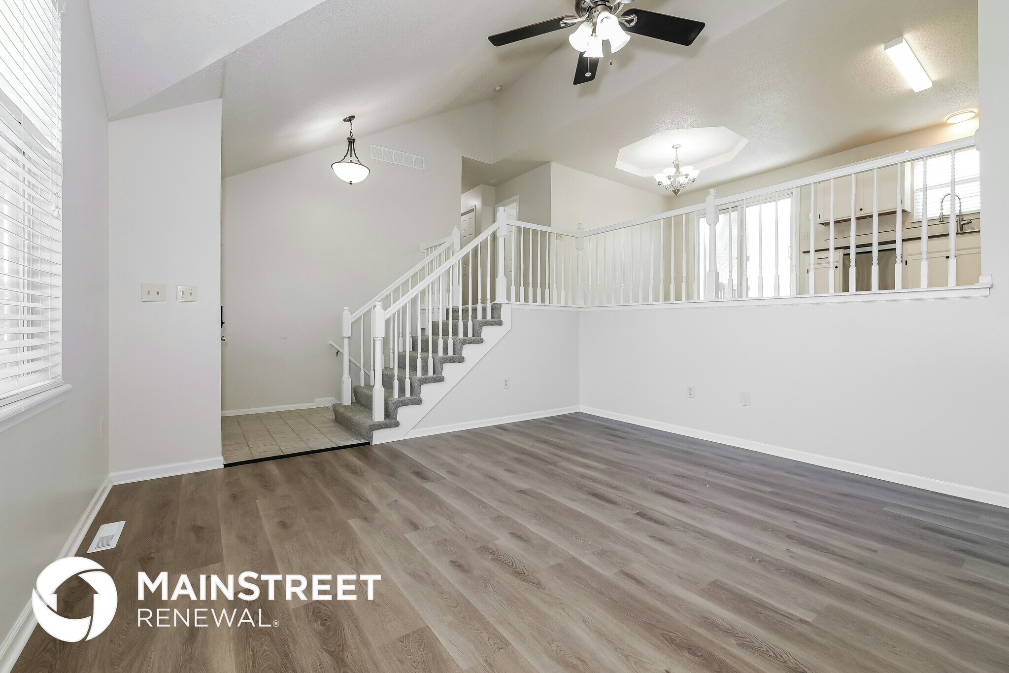 Building Photo - 421 SW Hamilton Ln