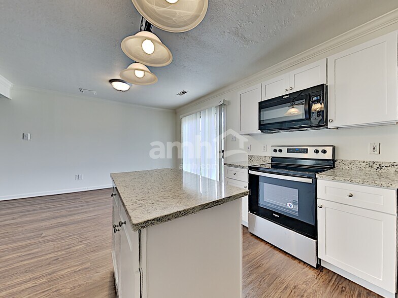 Building Photo - 5721 Gaboury Ln