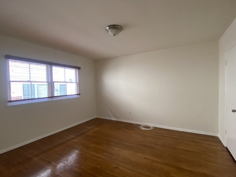 Building Photo - 222-228 Idaho Ave