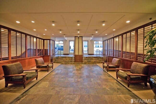 lobby - 1800 Washington St