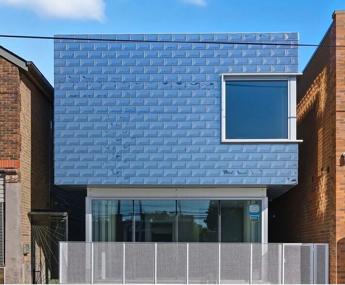 Building Photo - 1924 W Grand Ave