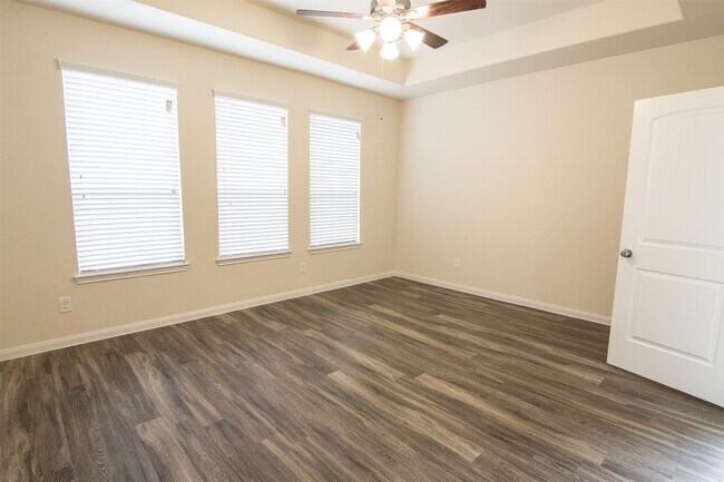 Building Photo - 29614 Clover Shore Dr