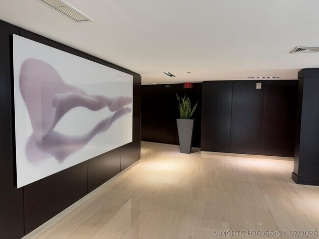 Building Photo - 900 Biscayne Blvd