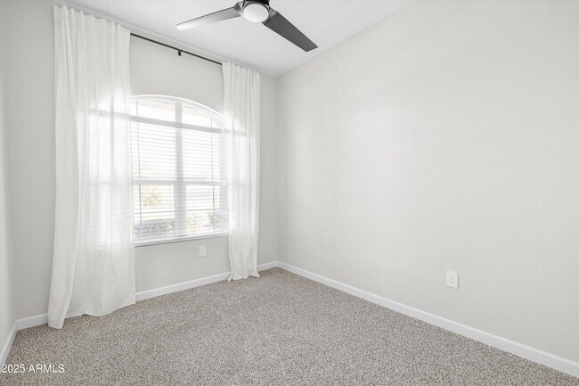 Building Photo - 21425 N 59th St