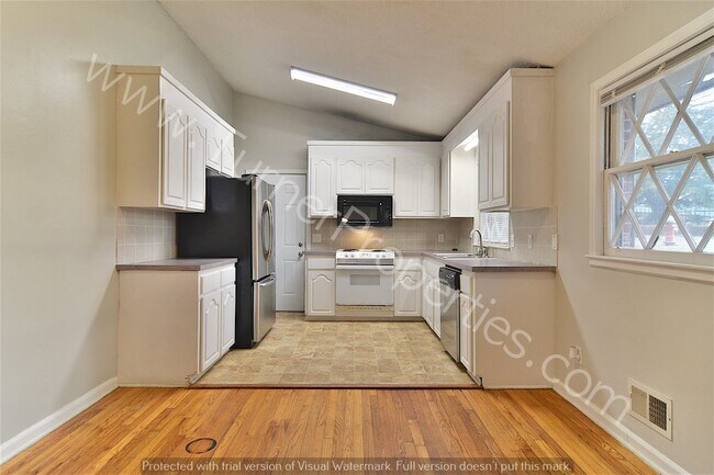 Building Photo - 4000 Williamsburg Dr, Columbia, SC 29203