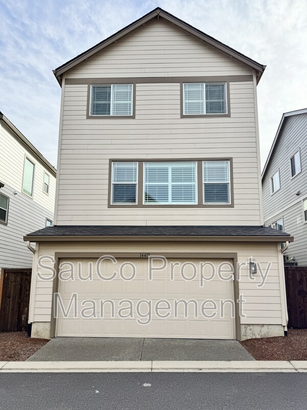 Building Photo - 14419 SW 168th Ave