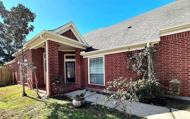 Building Photo - 1707 Magnolia Lake Ln