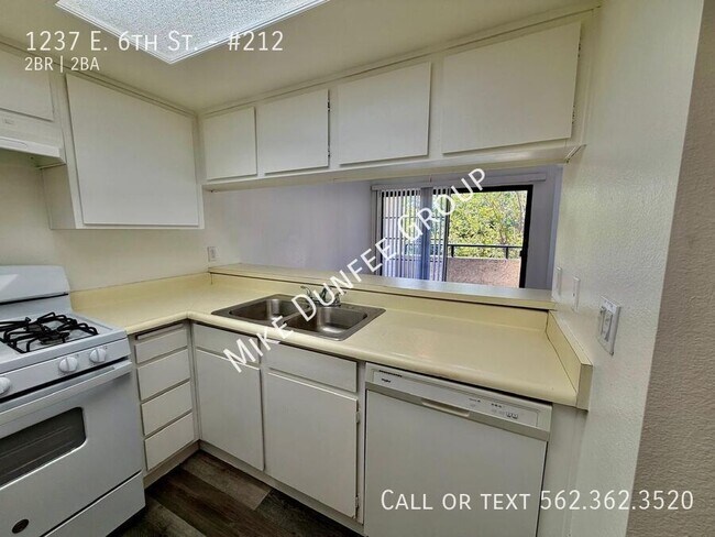 Building Photo - 1237 E 6th St
