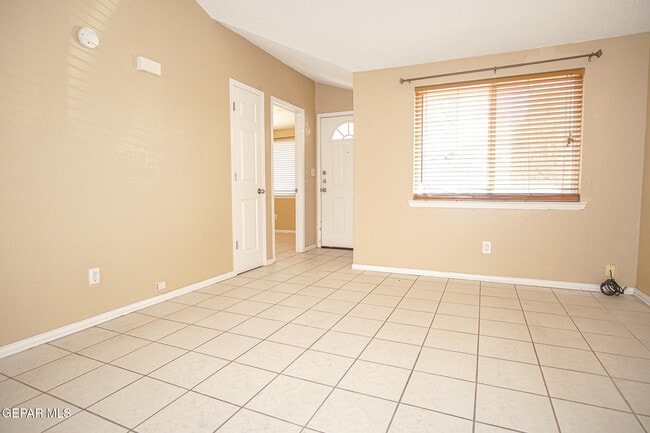 Building Photo - 1553 Rebecca Ann Dr