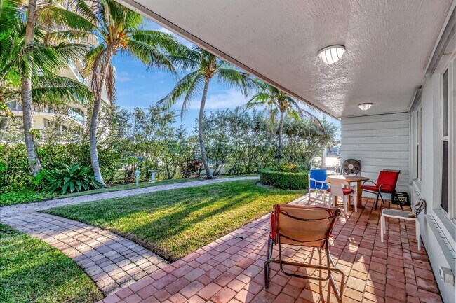 Building Photo - 2711 S Ocean Blvd