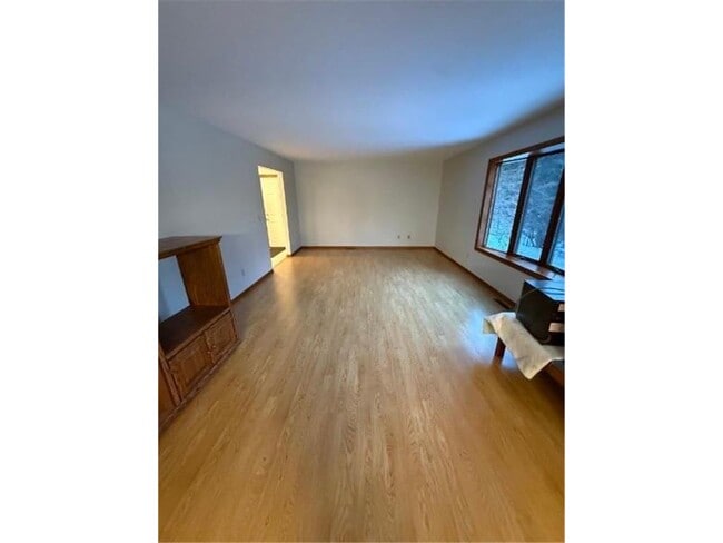 Building Photo - 1072 Buck Ridge