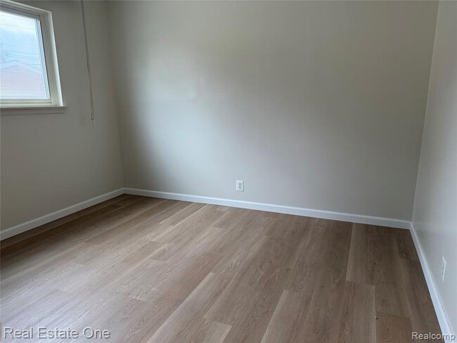 Building Photo - 5943 Whitefield St