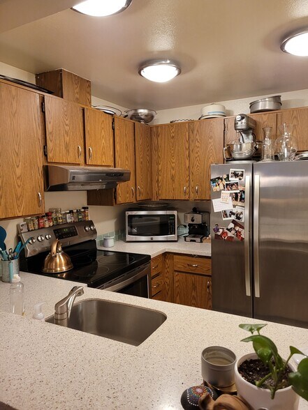 Building Photo - 15707 4th Ave S