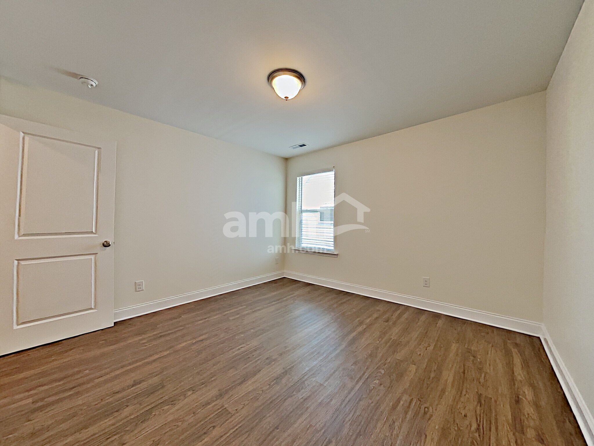 Building Photo - 106 Samara Ln