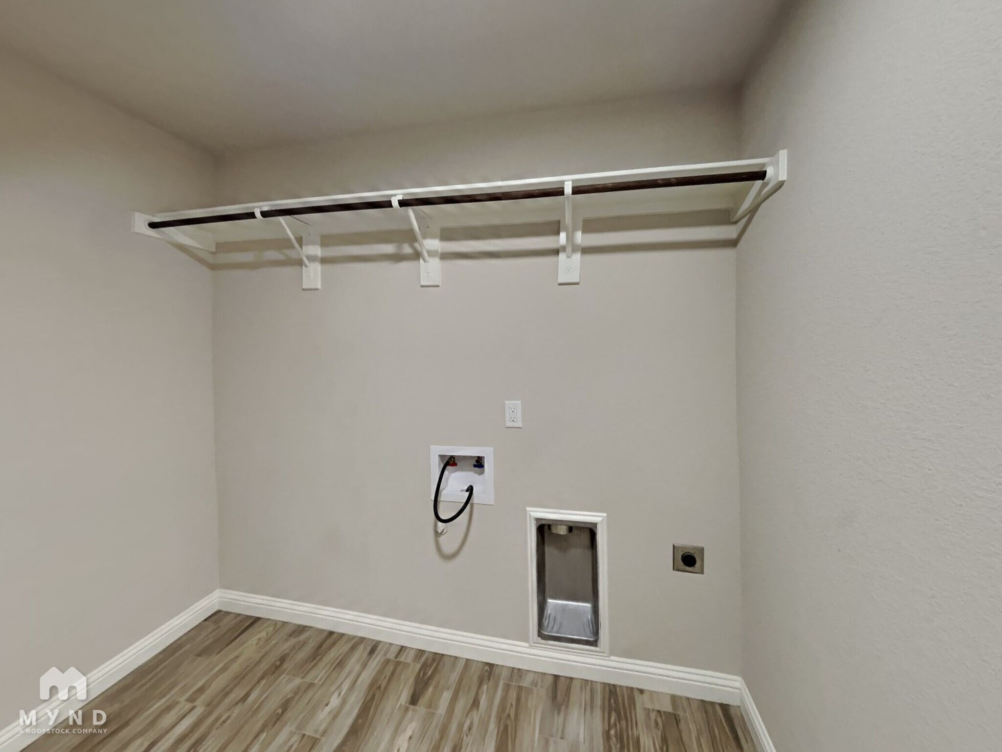 Building Photo - 724 Rolling Terrace Cir