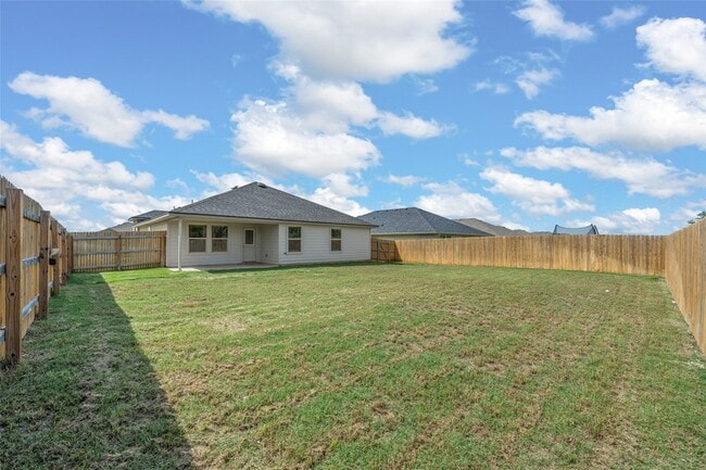 Building Photo - 6941 Guadalupe Rd