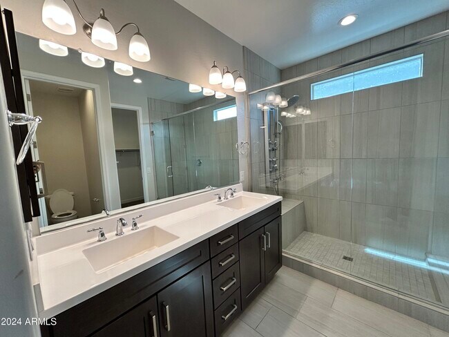 Building Photo - 18512 N 65th Pl