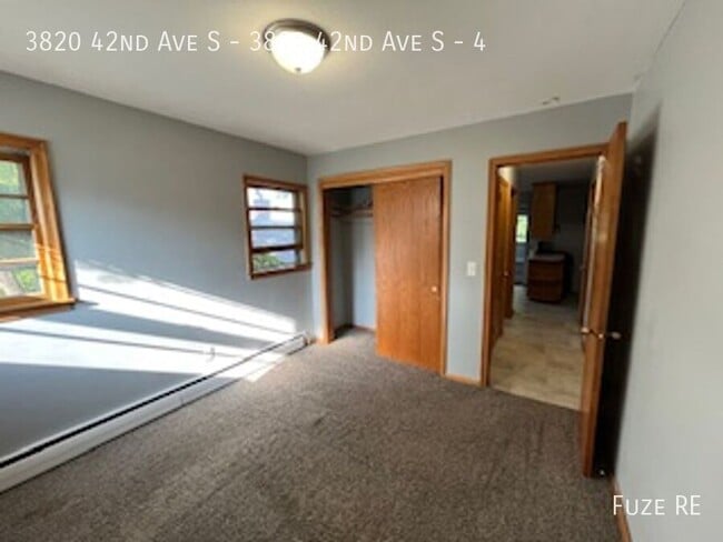 Building Photo - 3820 42nd Ave S