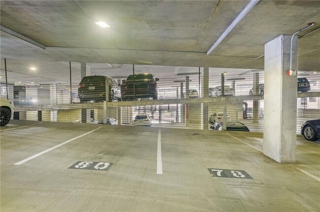 Building Photo - 3338 Peachtree Rd NE