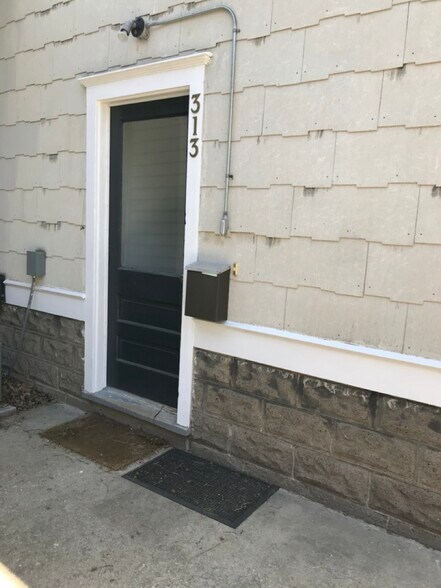 Entrance - 313 E Davenport St