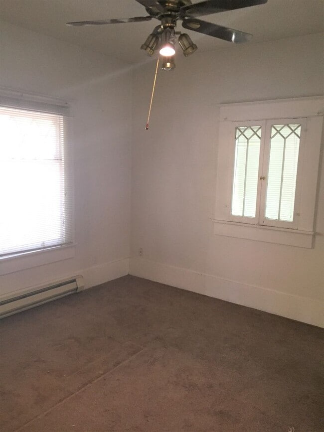 Building Photo - 575 1/2 5th Street