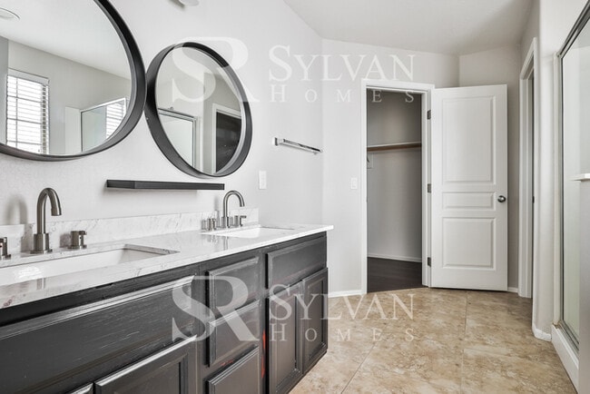 Building Photo - Charming 4BR 3BA Home for You