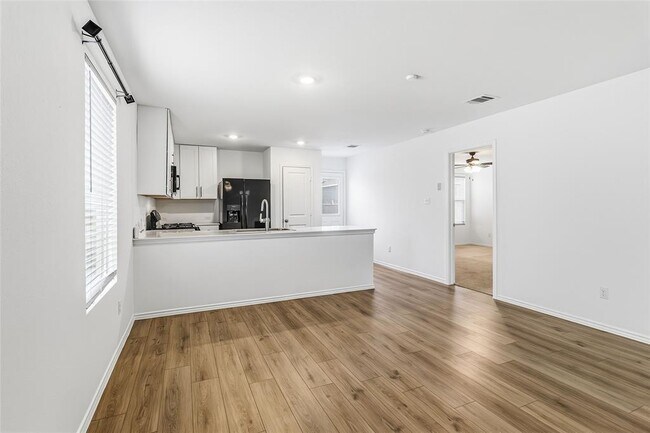 Building Photo - 162 Agate Clf Dr