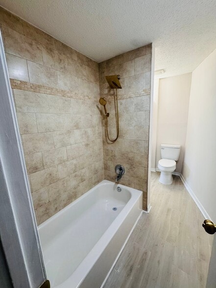 Building Photo - 6650 Pinnochio Dr