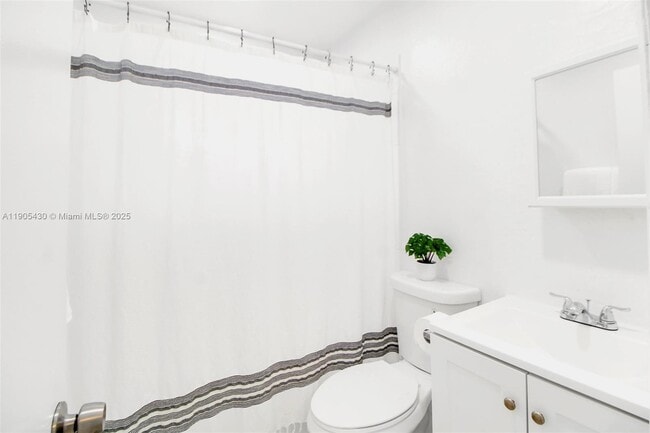 Building Photo - 5151 N Miami Ave